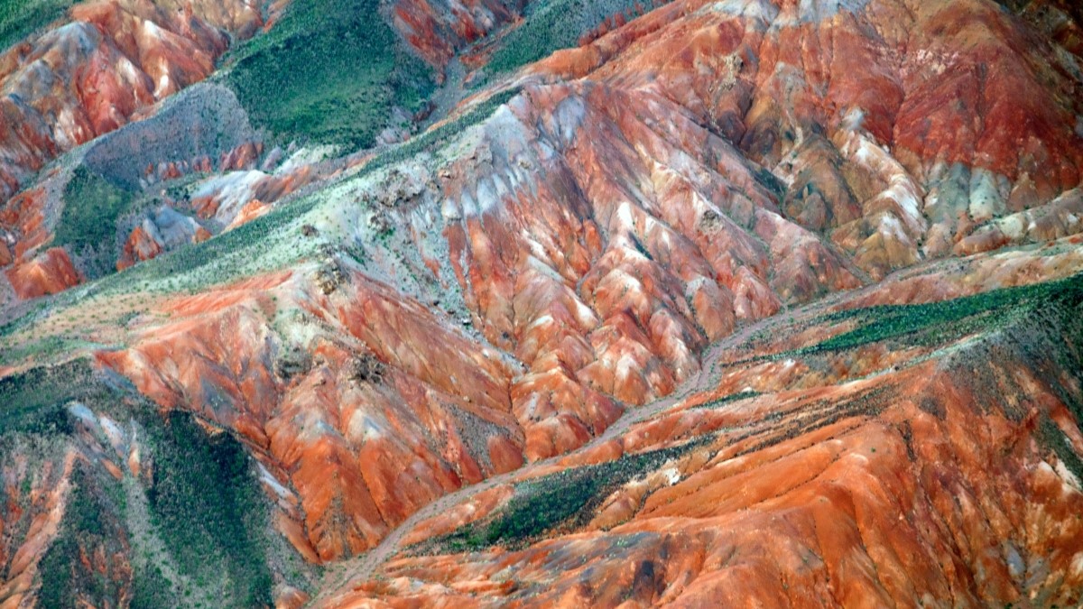 Kritik Mineraller ve Sürdürülebilir Kalkınma: Enerji Dönüşümünün Anahtarı